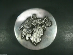 Vintage 6" runde Dose mit Zinn Engel hält Laterne Nähen Blechdose - Bild 1 von 6