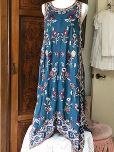 Ärmelloses besticktes langes Kleid asymmetrischer Saum ~ Tolani ~ PS ~ jägergrün - Bild 1 von 12