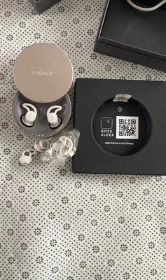 Fones de ouvido intra-auriculares sem fio Bose Sleepbuds II para mascarar ruído branco - Imagem 1 de 3