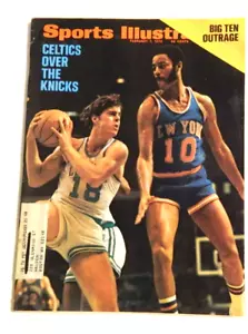 Sports Illustrated February 7 1972 Walt Frazier Knicks Cowens Celtics Jerry West - Picture 1 of 2