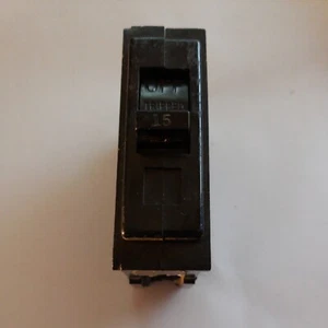 GE TQL1115 1 Polo 15 Amp 120/240VAC Enchufe Tipo TQL Estuche Moldeado Disyuntor - Imagen 1 de 4