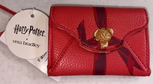 Vera Bradley Harry Potter HOgwarts Borsa Biblioteca Charm Howler Busta Lettera Ron - Foto 1 di 3