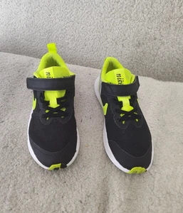 Nike Star Runner 3 Kinder Sneaker 2Y Schwarz/Grün Mesh Schnürschuh Low Top Komfortschuh - Bild 1 von 18
