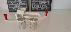 Moulinex Reibe Mouli Grater mit 2 Trommeln in weiß - Bild 1 von 4