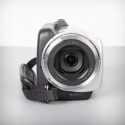 Sony DCR-SR37E 60 GB Camcorder - Image 1 of 4