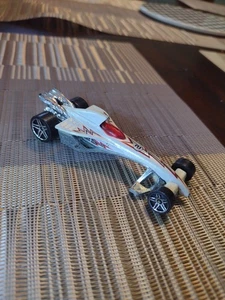 Hot Wheels: Greased Lightnin'. Blanco, #2. ; B57 - Imagen 1 de 8