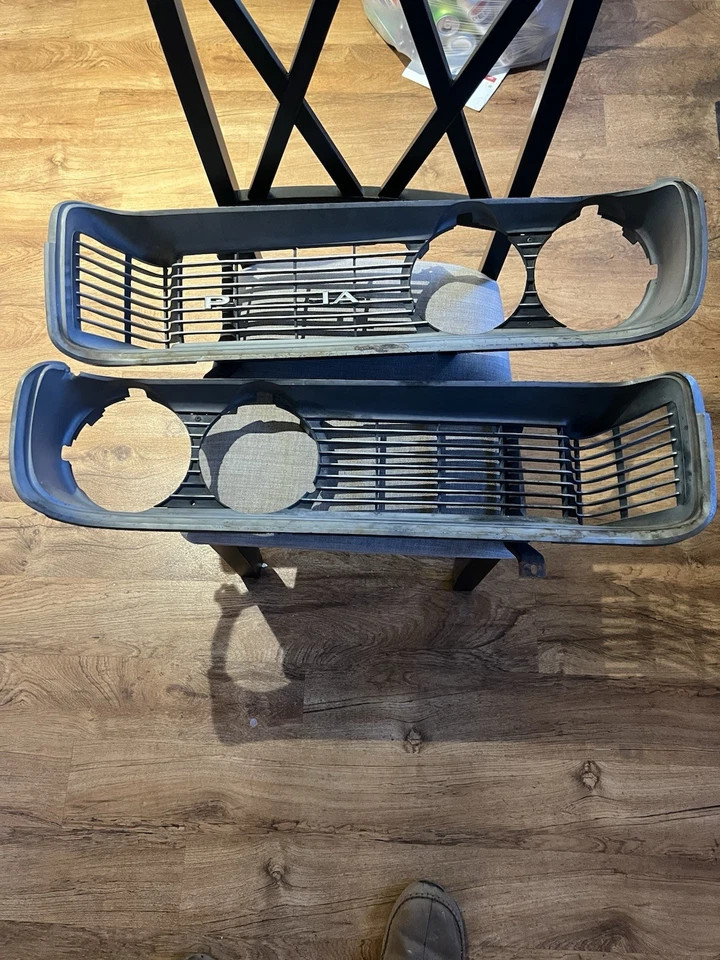 Pontiac Lemans 1968 gris conjunto de rejilla delantera derecha y derecha OEM Foto 1 de 4