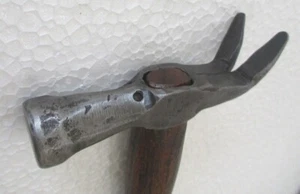 ANTIQUE OLD VINTAGE CLAW HAMMER FIGURAL UNUSUAL AND RARE  . - Picture 1 of 9