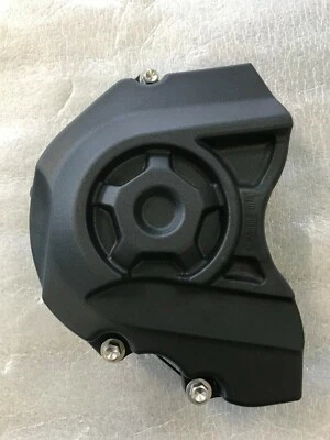 Protector de cubierta de cadena de piñón delantero OEM Kawasaki Ninja ZX10R 2021 16-21 0 millas Foto 1 de 4