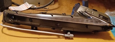 Nueva luz de circulación diurna derecha TYC 12-5319-00-9 - 2014-2015 Lexus IS250 sedán Foto 1 de 4