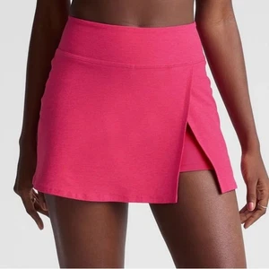 NWT Beyond Yoga Spacedye Points Crossover Skirt Women's Small Vivid Pink Heather - Picture 1 of 9