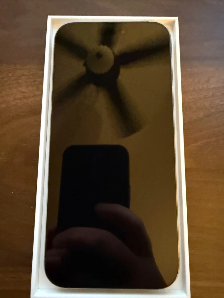 Apple iPhone 15 Pro Max - 256 GB - Natural Titanium Not Working/For Parts only - Image 1 of 2