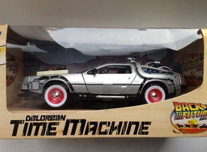 Welly ca. Bburago Gr.- DeLorean Time Machine - Back to the Future 3 - 1:24 - OVP - Bild 1 von 10