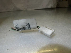 Renault Megane Scenic 2 mk2 left front door card speaker connector plug - Picture 1 of 5