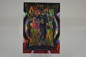Fútbol americano Panini Select NFL 2024 Jayden Daniels novato radiocontrol negro y rojo shock #26 - Imagen 1 de 6