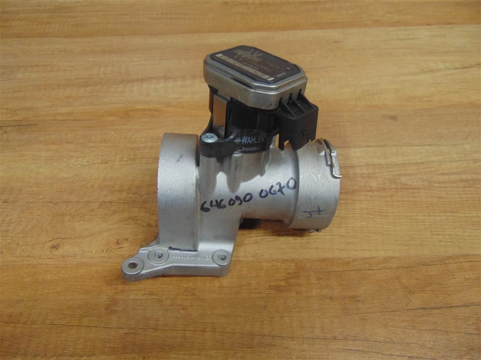 EGR Valve Genuine Mercedes OM646 - A6460900670 - Image 1 of 1