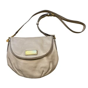 Marc by Marc Jacobs Original Classic Q Natasha Leder Umhängetasche grau taupe - Bild 1 von 8