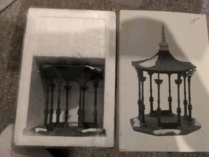 DEPT 56 Town Square Pavillon #55131 Heritage Village Collection Neu in OVP  - Bild 1 von 3