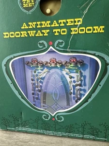 Vtg Gemmy Halloween Doorway To Doom Animated Skeleton Bones Howl Rattle Decor - Picture 1 of 5