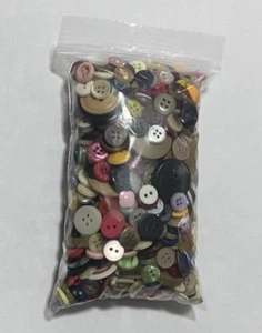 Sewing Buttons Mixed - Picture 1 of 2
