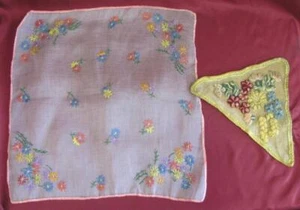 ANTIQUE SET OF 2 DECORATIVE HAND EMBROIDERED TABLE CLOTHS - Picture 1 of 12