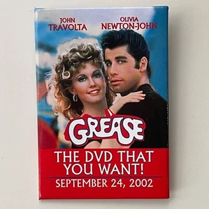 Vintage 2002 GREASE promo pin film DVD film pulsante Olivia Newton John Travolta - Foto 1 di 2