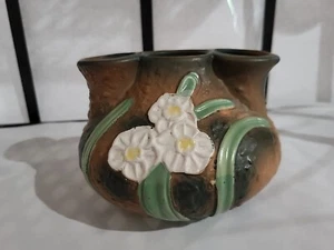 Roseville Jonquil Jardiniere Crocus 3 Hole Vase - Picture 1 of 3