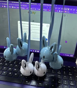 Vintage 90er Jahre Metall Hase Glocke Ornament weiß&blau 6 Stück Ostern - Bild 1 von 12