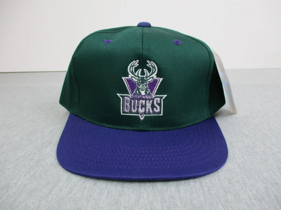 DE COLECCIÓN Milwaukee Bucks Sombrero Snapback Niños Verde Púrpura Logo NBA Gorra 90 G Youngan Foto 1 de 4