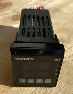 Watlow 965A-3CD0-00RG- Temperature Controller Series - Picture 1 of 4