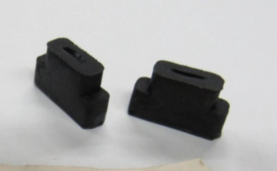 Ajuste de señal de giro trasero de goma para Honda CB350 CL350 1968-1973 OEM CANTIDAD: 2 Foto 1 de 1