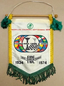 1974 FIDE Women´s CHESS OLYMPIAD Pennant MEDELLIN Colombia RARE - Picture 1 of 2