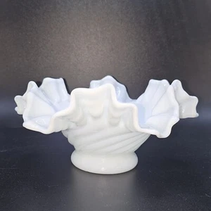 Very HTF Vintage RARE Fenton Pre-Logo Milk Glass Swirl Ruffled Crimped Edge Bowl - Picture 1 of 15