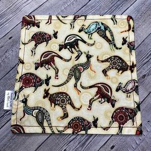PAÑUELO EDC HANK CON ESPALDA DE MICROFIBRA 8"" - ABORIGEN TEMA CANGUERO - Imagen 1 de 2