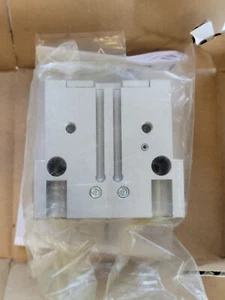 FESTO HGPT-25-A-B-G2 560206 T-Nutengreifer - NEU/OVP - worldwide shipping - Picture 1 of 7
