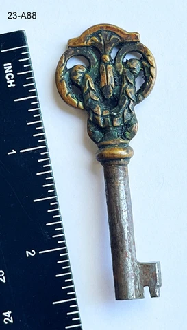 Skeleton Key Museum Grade GENUINE Antique Brass Bow - More Old Rare Keys Here! Cover