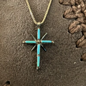 ZUNI PETIT POINT TÜRKIS KREUZ ANHÄNGER PAWN 1,4” nur Anhänger - Bild 1 von 6