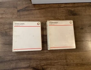 SET MANUALI DI SERVIZIO DETROIT DIESEL SERIE V-71 1989 SEZIONI 1-3, 4-15 Spedizione Gratuita - Foto 1 di 11