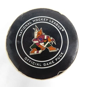 Arizona Coyotes vs. Dallas Stars 2019 disco usado juego 2-9-19 AA0037510 - Imagen 1 de 3