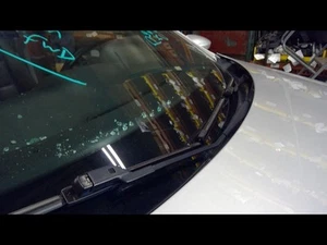 2007-2016 EOS Right Wiper Arm 1619976 - Picture 1 of 12
