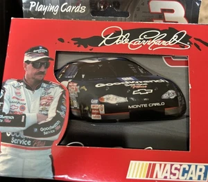 Cartas de juego Dale Earnhardt 2001 2 barajas selladas en NASCAR de hojalata coleccionable - Imagen 1 de 1