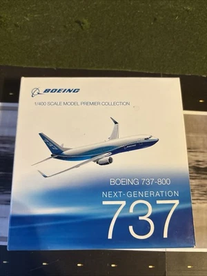 Dragon 1:400 737-800 “Boeing House Colors” - Image 1 of 4