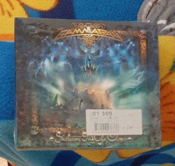 LIMITED EDITION DOPPEL-CD-DIGIPAK-GAMMA RAY-skeletons in the closet LIVE - Bild 1 von 1