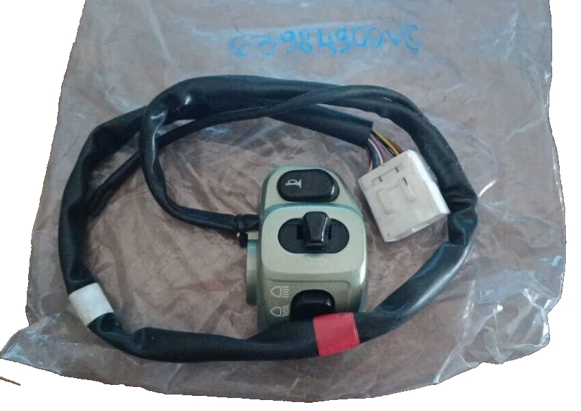 63984900VG Interruttore combinato Vespa sX verde VG 305/A origInale piaggio - Immagine 1 di 1