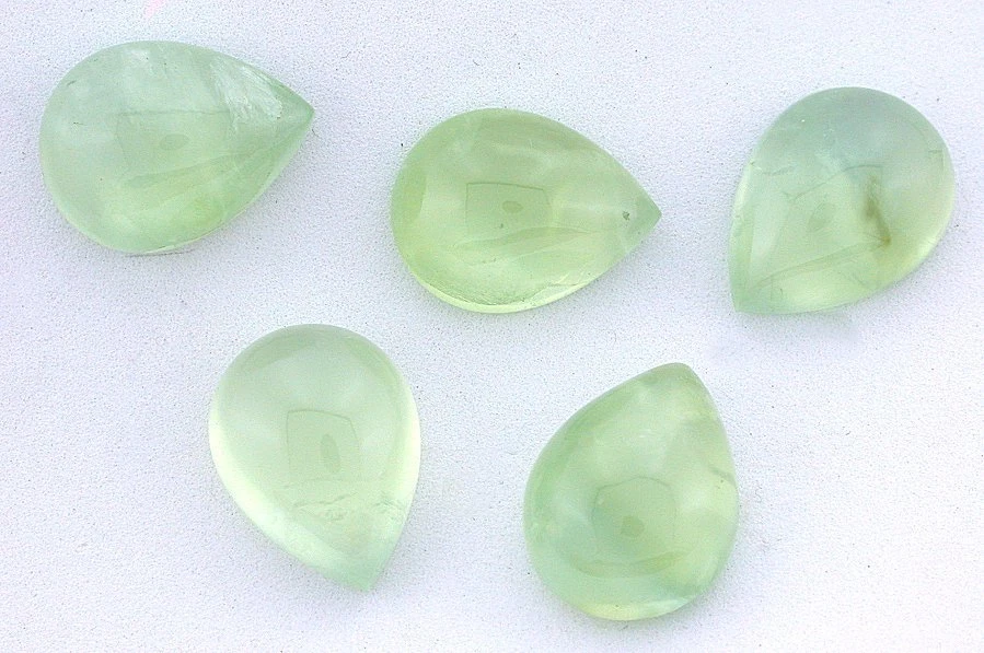 Una gema de piedras preciosas cabujón de jade prehinita natural pera 20x15 20 mm x 15 mm 8056 Foto 1 de 1