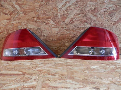 Juego de luces traseras Kouki rojas 1999 2004 JDM Nissan Gloria Cedric Y34 Infiniti M45 OEM Foto 1 de 4