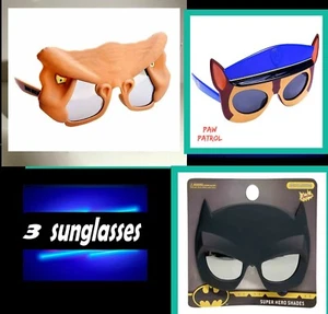 LOTTO 3 Costumi Occhiali da Sole Personaggi Maschera Batman Pungiglioni Sole Favori Festa NUOVI - Foto 1 di 5