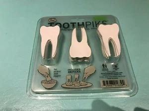 Toothpiks for picking and dipping (in the shape of teeth) PLS READ DESCRIPTION - Picture 1 of 4