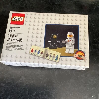 Lego 5002812 - Classic Spaceman Figure - Mint condition - Image 1 of 4