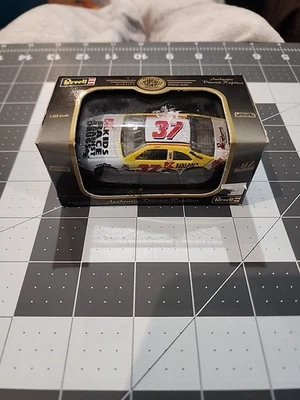 Modelo diecast Revell escala 1/64 del Ford Thunderbird #37 Jeremy Mayfield 1997 Foto 1 de 4